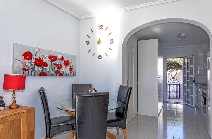 Image No.7-2 Bed Townhouse for sale