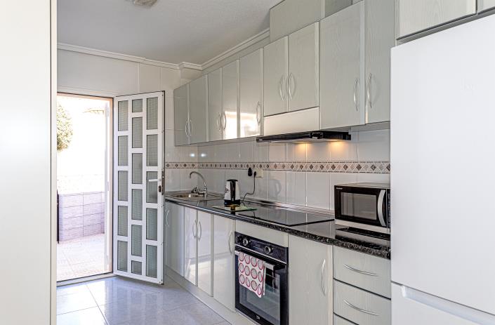 Image No.8-2 Bed Townhouse for sale