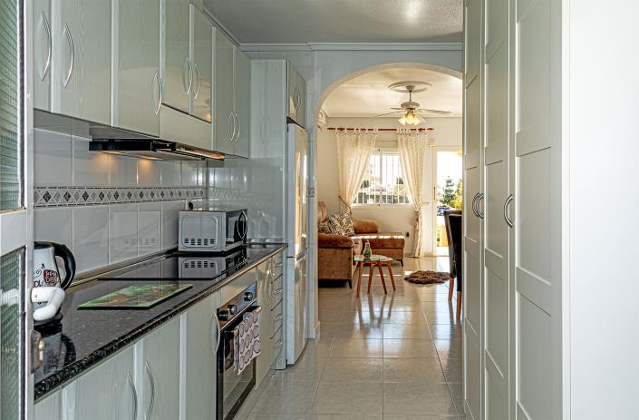 Image No.11-2 Bed Townhouse for sale