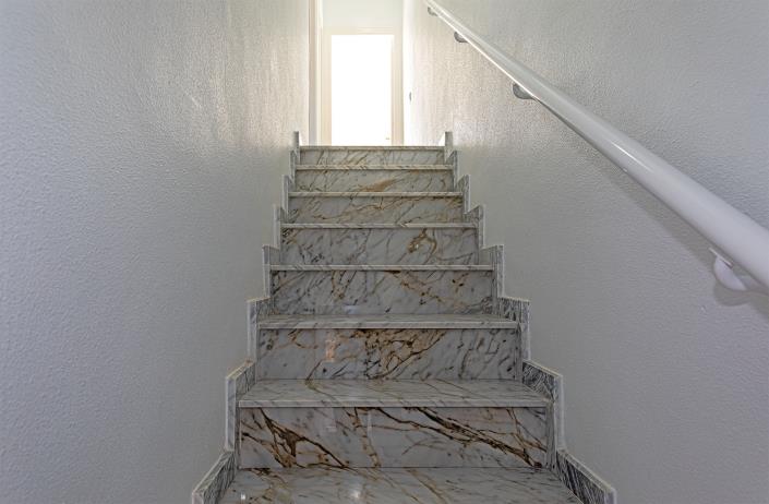 Image No.14-2 Bed Townhouse for sale