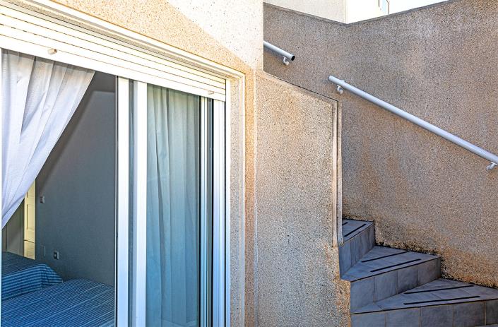 Image No.25-2 Bed Townhouse for sale