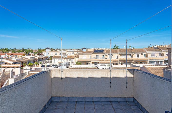 Image No.27-2 Bed Townhouse for sale