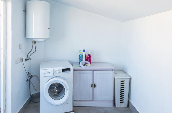 Image No.29-2 Bed Townhouse for sale