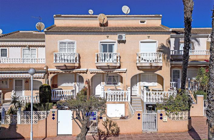 Image No.35-2 Bed Townhouse for sale