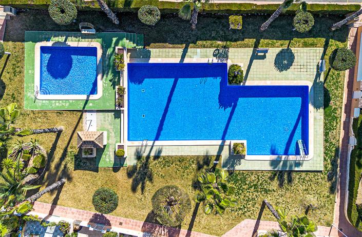 Image No.31-2 Bed Townhouse for sale