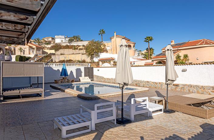 Image No.8-4 Bed Villa / Detached for sale