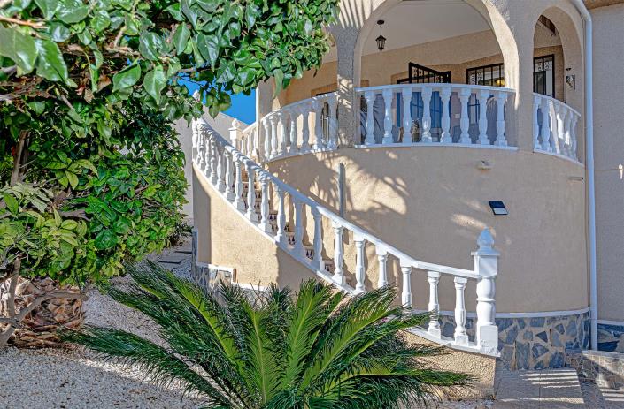 Image No.9-4 Bed Villa / Detached for sale