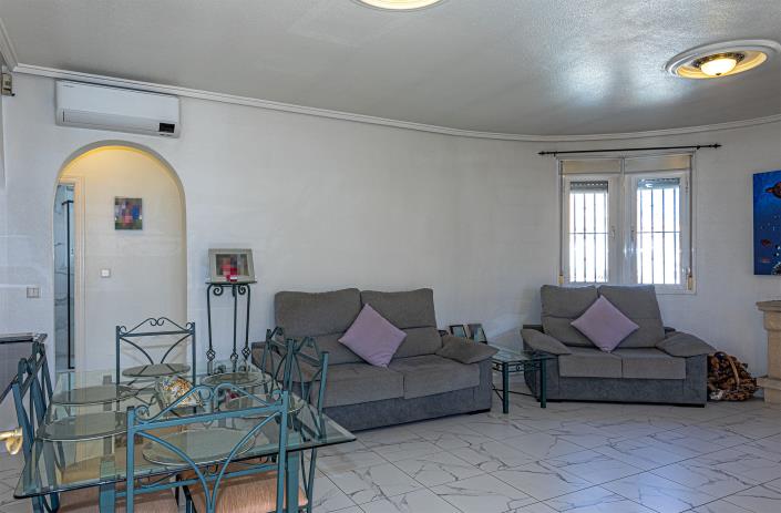 Image No.13-4 Bed Villa / Detached for sale