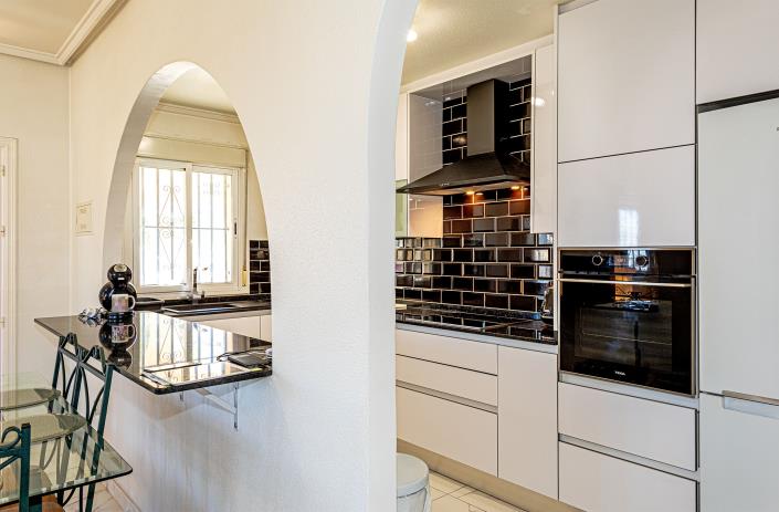 Image No.17-4 Bed Villa / Detached for sale