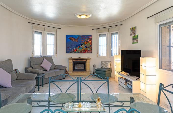 Image No.19-4 Bed Villa / Detached for sale