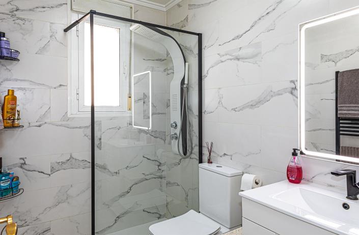 Image No.23-4 Bed Villa / Detached for sale