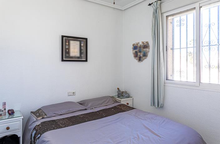 Image No.24-4 Bed Villa / Detached for sale