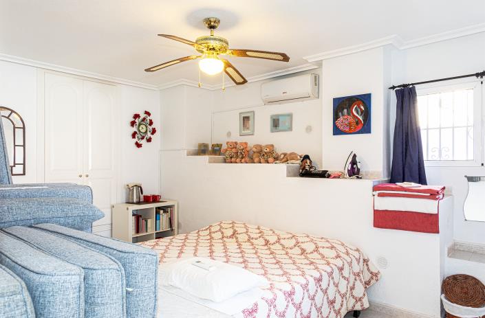 Image No.29-4 Bed Villa / Detached for sale