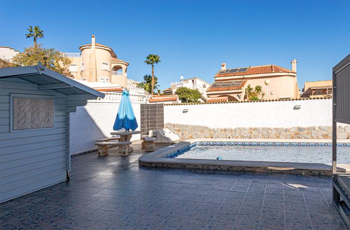 Image No.35-4 Bed Villa / Detached for sale