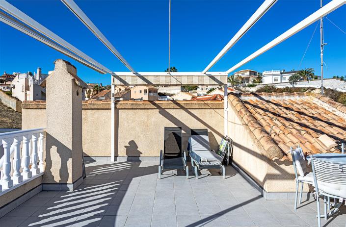 Image No.39-4 Bed Villa / Detached for sale