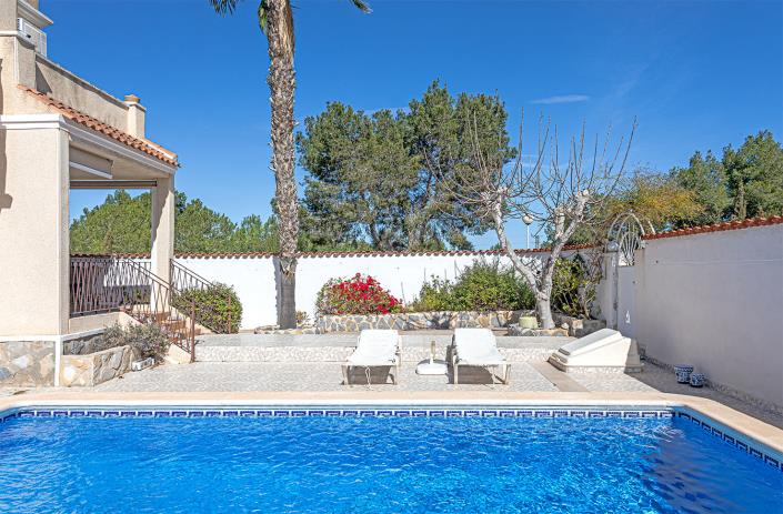 Image No.6-3 Bed Villa / Detached for sale