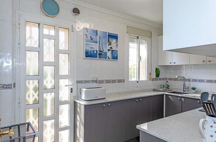 Image No.19-3 Bed Villa / Detached for sale