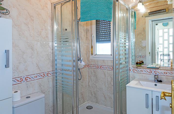 Image No.23-3 Bed Villa / Detached for sale