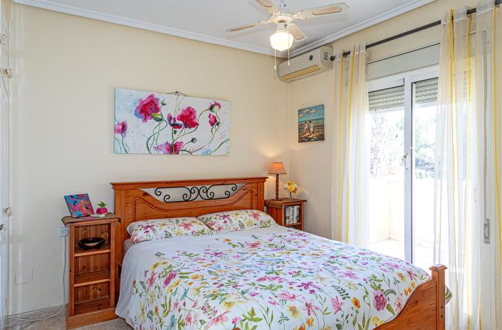 Image No.31-3 Bed Villa / Detached for sale