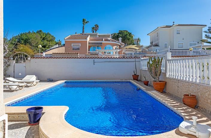 Image No.42-3 Bed Villa / Detached for sale