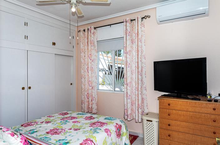 Image No.10-4 Bed Villa / Detached for sale