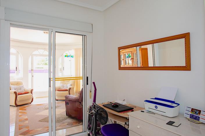 Image No.13-4 Bed Villa / Detached for sale