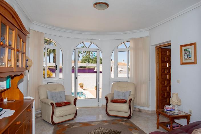 Image No.14-4 Bed Villa / Detached for sale