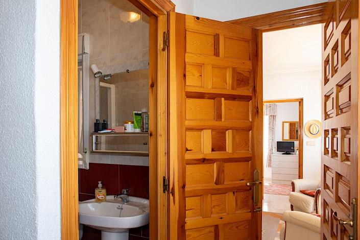 Image No.20-4 Bed Villa / Detached for sale