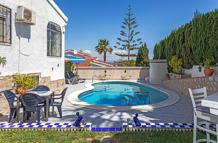 Image No.10-3 Bed Villa / Detached for sale