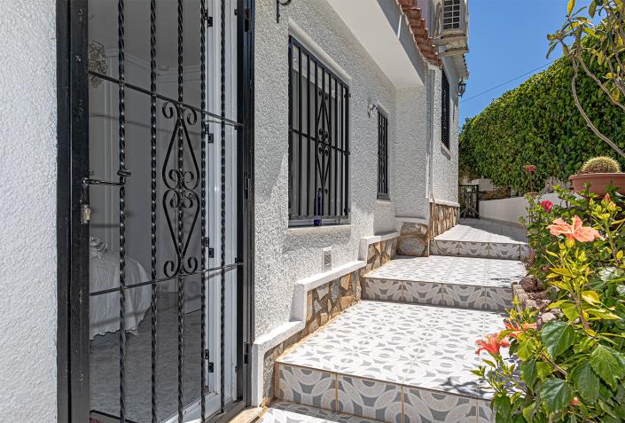 Image No.17-3 Bed Villa / Detached for sale