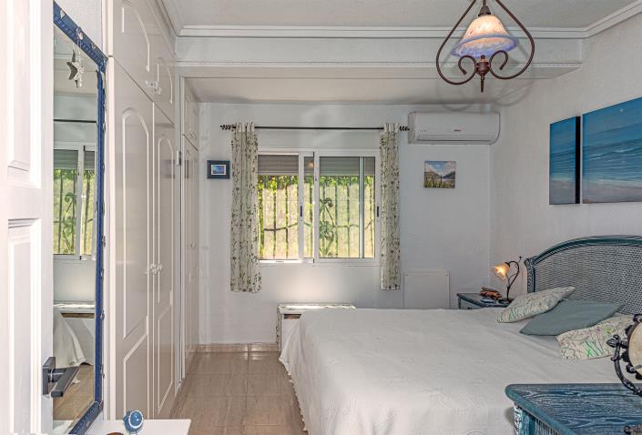 Image No.36-3 Bed Villa / Detached for sale