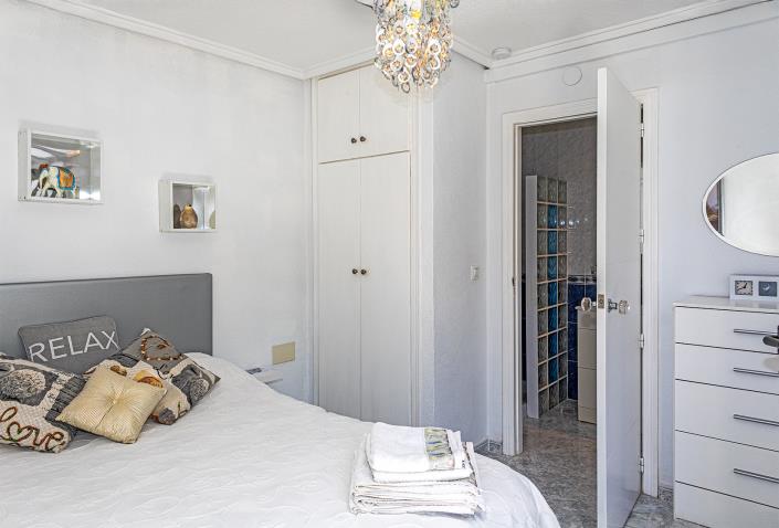 Image No.41-3 Bed Villa / Detached for sale