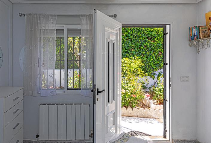 Image No.44-3 Bed Villa / Detached for sale