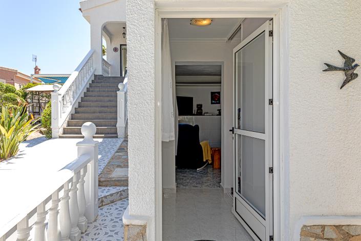 Image No.45-3 Bed Villa / Detached for sale