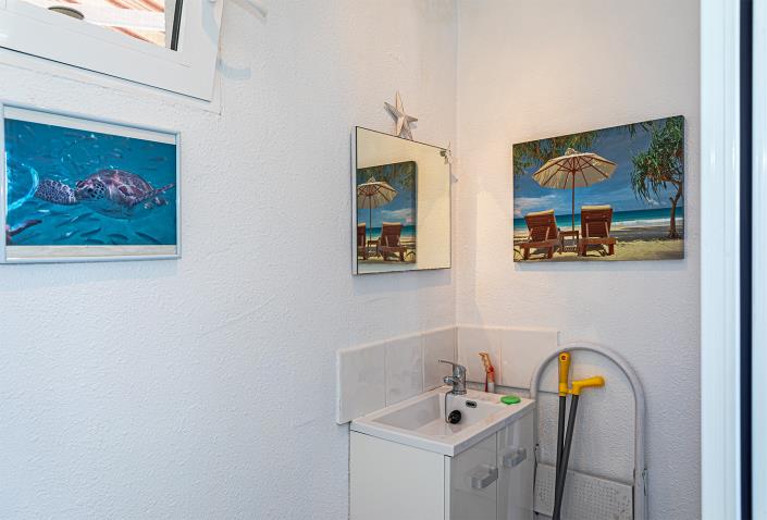 Image No.47-3 Bed Villa / Detached for sale