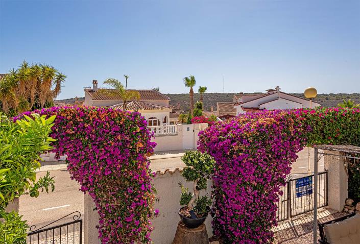 Image No.10-2 Bed Semi-Detached for sale