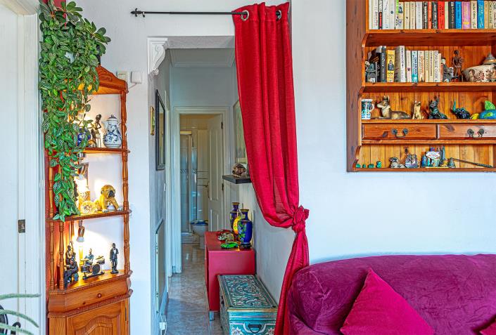 Image No.16-2 Bed Semi-Detached for sale