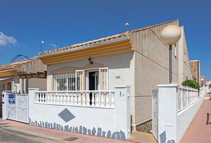 Image No.4-2 Bed Villa / Detached for sale