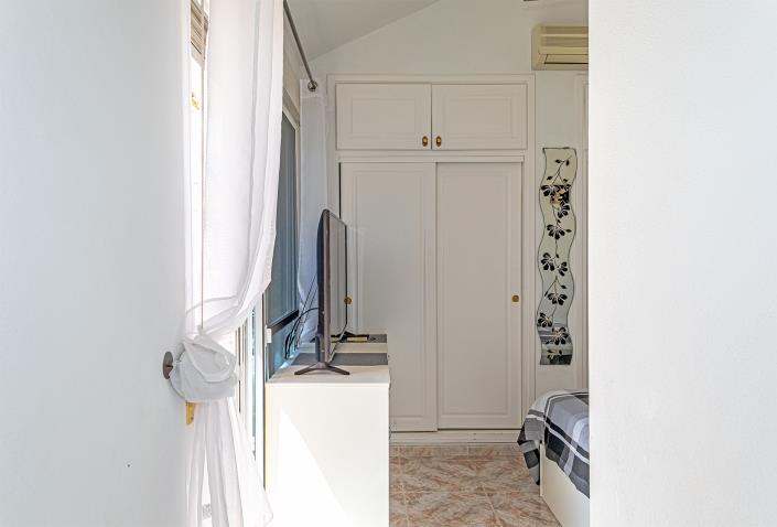 Image No.17-2 Bed Villa / Detached for sale