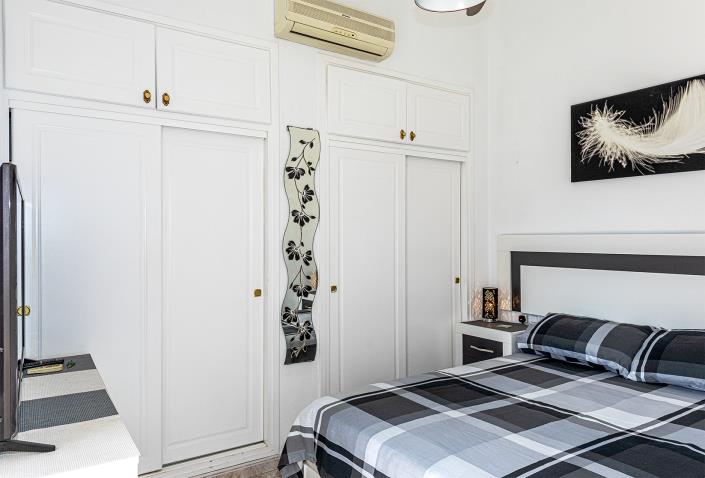 Image No.18-2 Bed Villa / Detached for sale