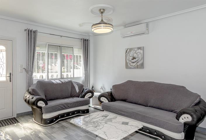 Image No.7-2 Bed Villa / Detached for sale