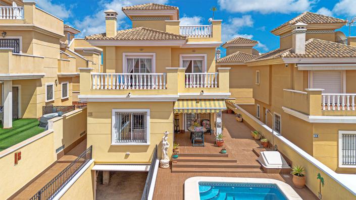 Image No.47-3 Bed Villa / Detached for sale