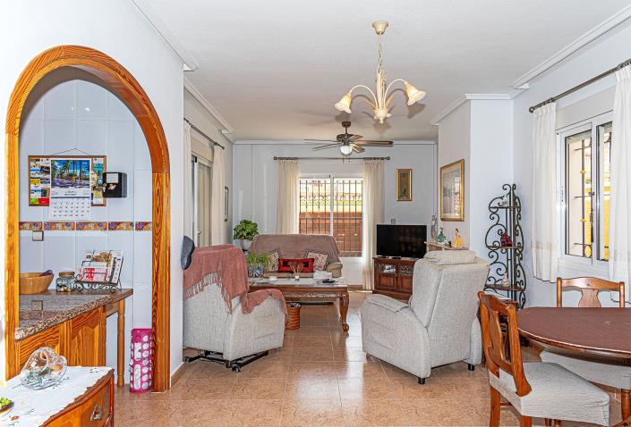 Image No.8-3 Bed Villa / Detached for sale