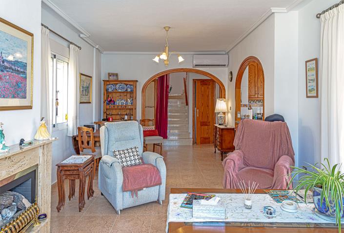 Image No.12-3 Bed Villa / Detached for sale