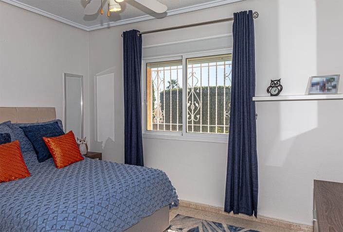 Image No.28-3 Bed Villa / Detached for sale