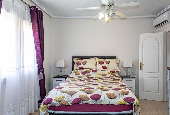 Image No.37-3 Bed Villa / Detached for sale