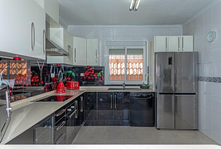 Image No.25-3 Bed Villa / Detached for sale