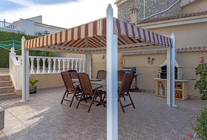 Image No.6-4 Bed Villa / Detached for sale