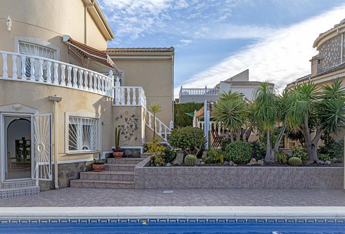 Image No.5-4 Bed Villa / Detached for sale