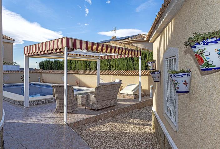 Image No.9-4 Bed Villa / Detached for sale